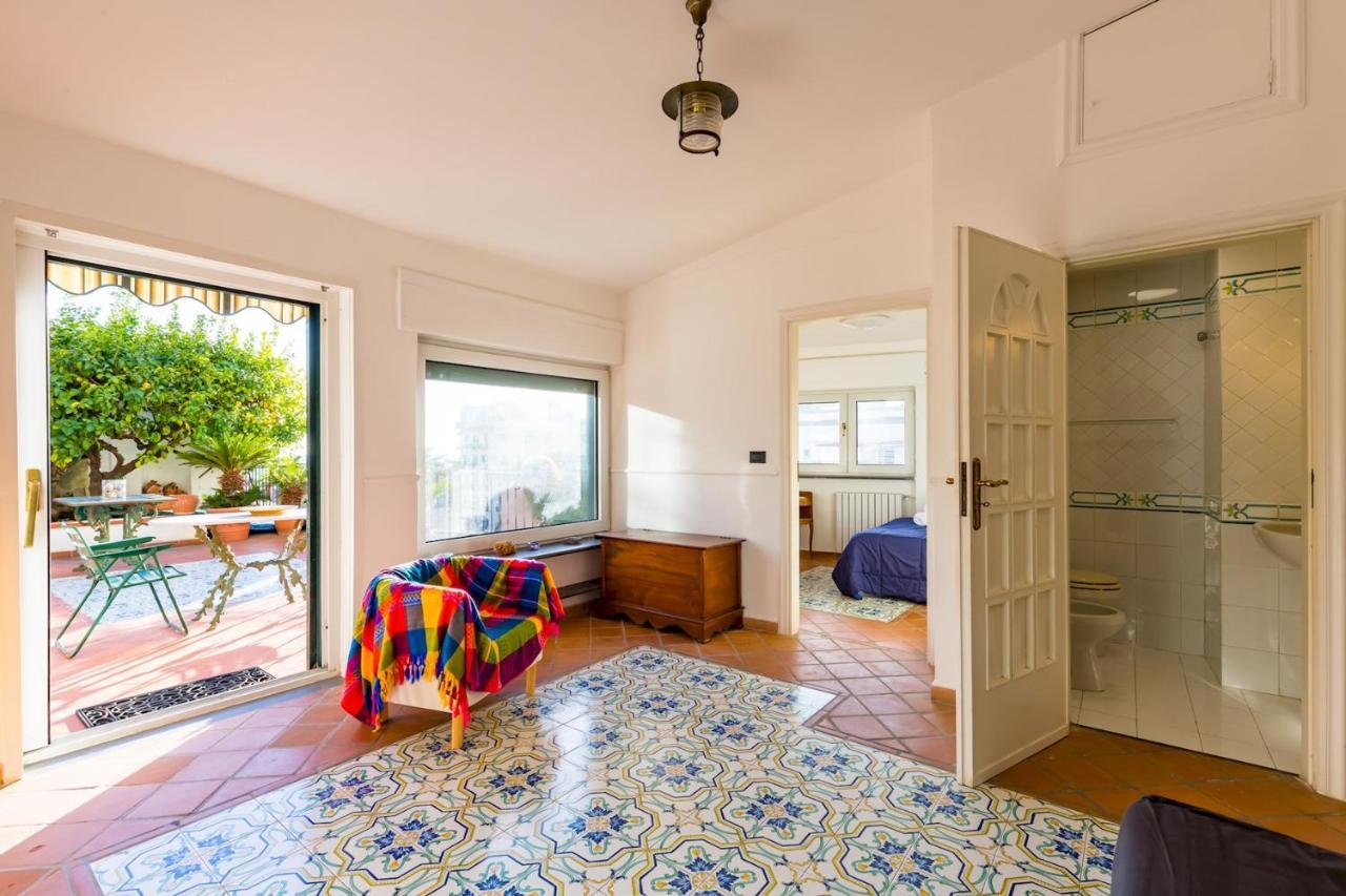 Villa Paola - Hidden Panoramic Garden And Terraces By Napoliapartments מראה חיצוני תמונה