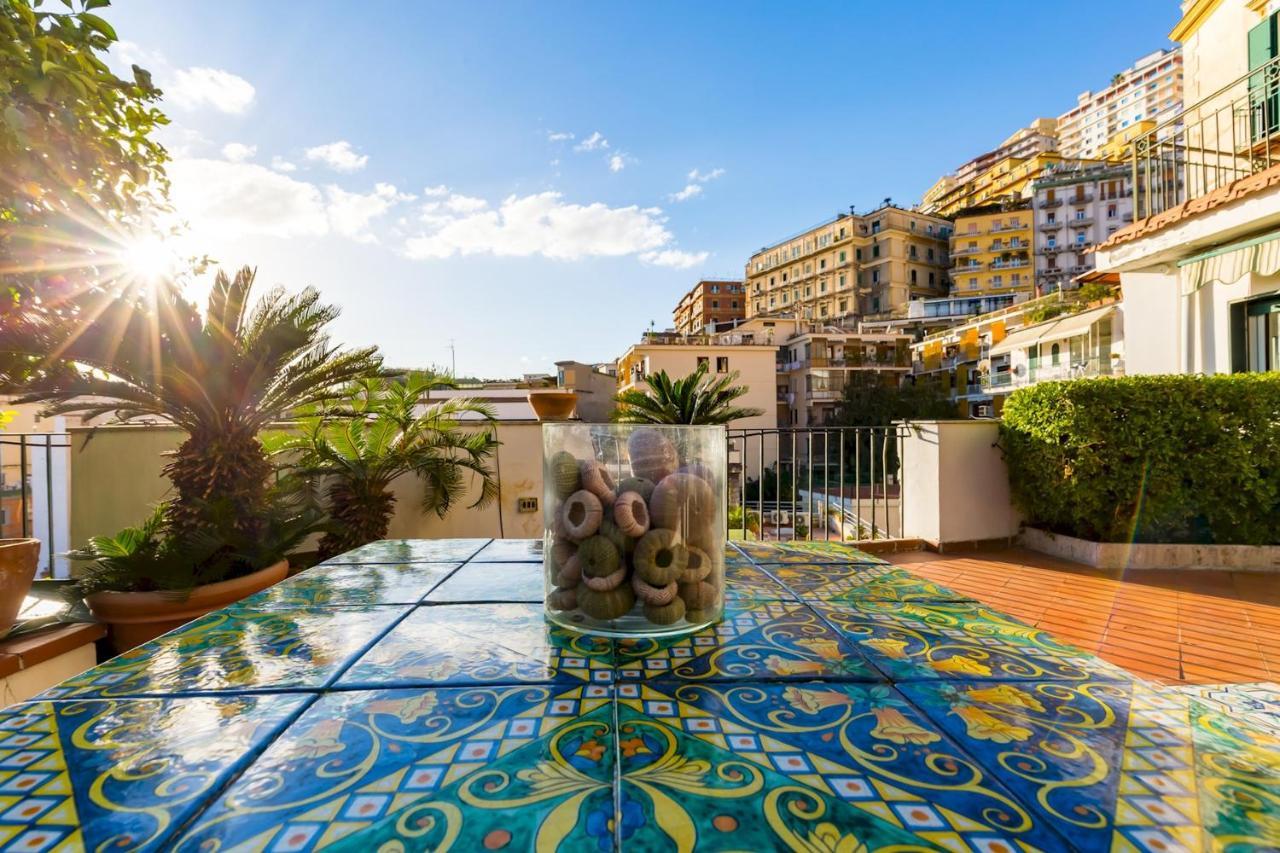 Villa Paola - Hidden Panoramic Garden And Terraces By Napoliapartments מראה חיצוני תמונה