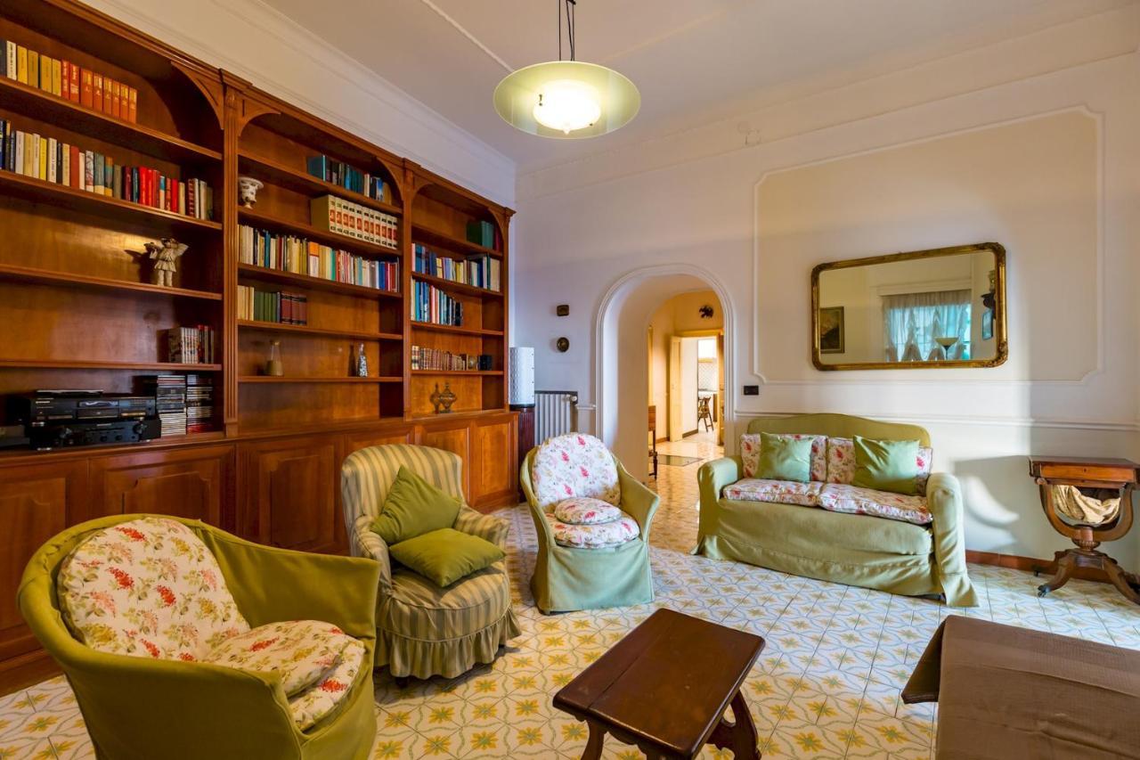 Villa Paola - Hidden Panoramic Garden And Terraces By Napoliapartments מראה חיצוני תמונה