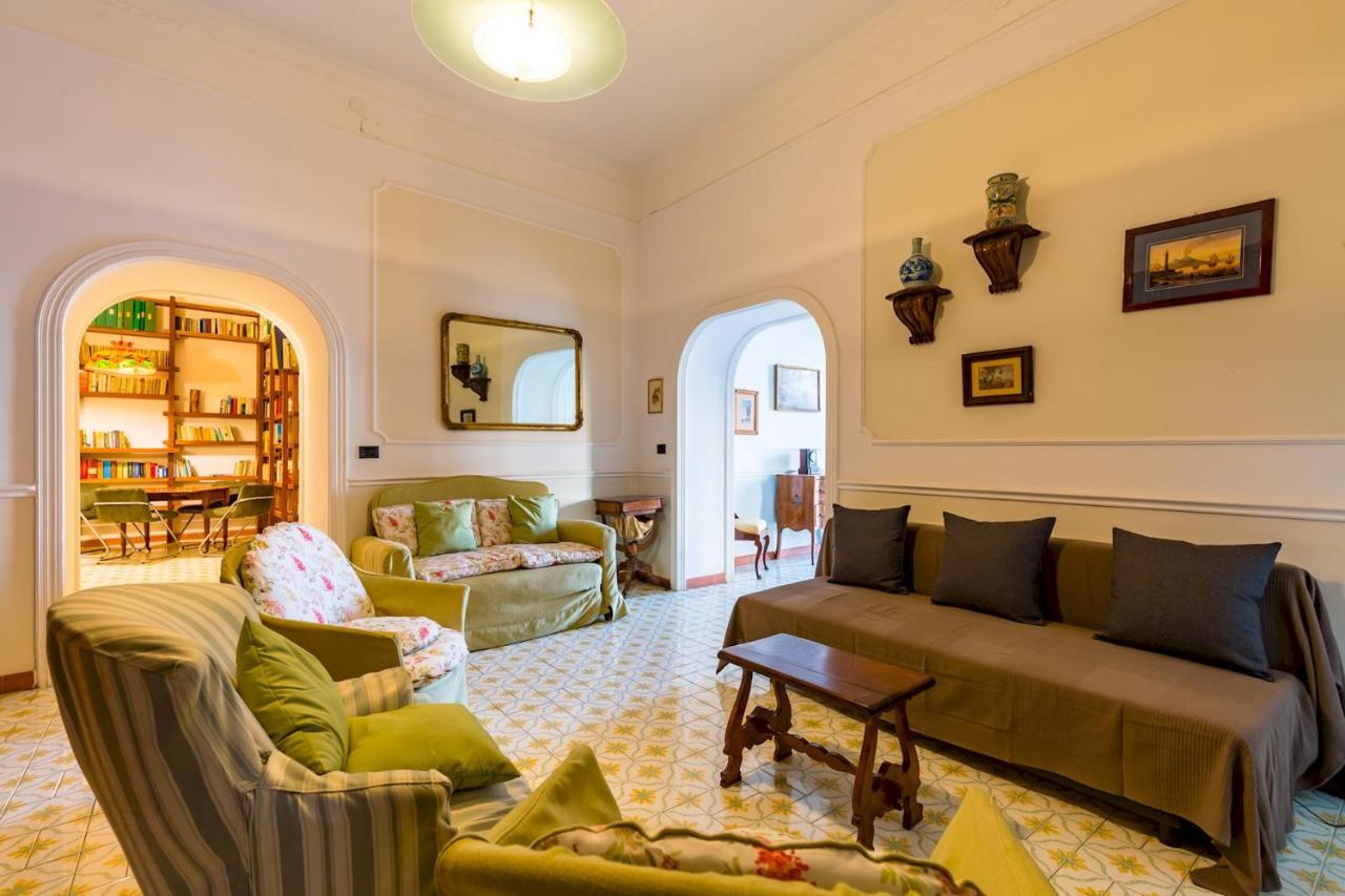 Villa Paola - Hidden Panoramic Garden And Terraces By Napoliapartments מראה חיצוני תמונה